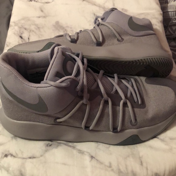 Nike Shoes - KD Trey 5 V